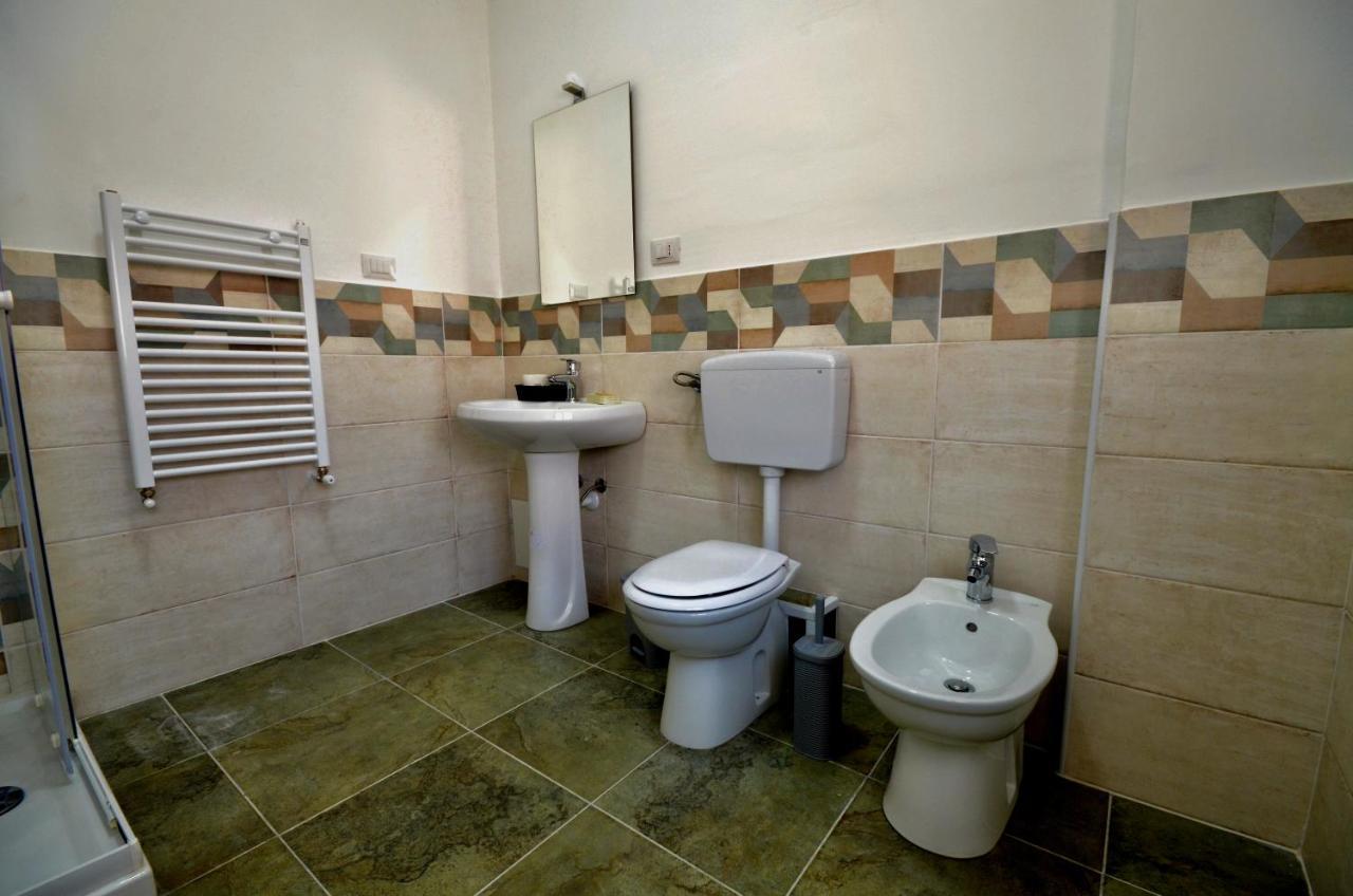 La Casa Del Moro - Al Politeama Bed & Breakfast Palermo Bagian luar foto