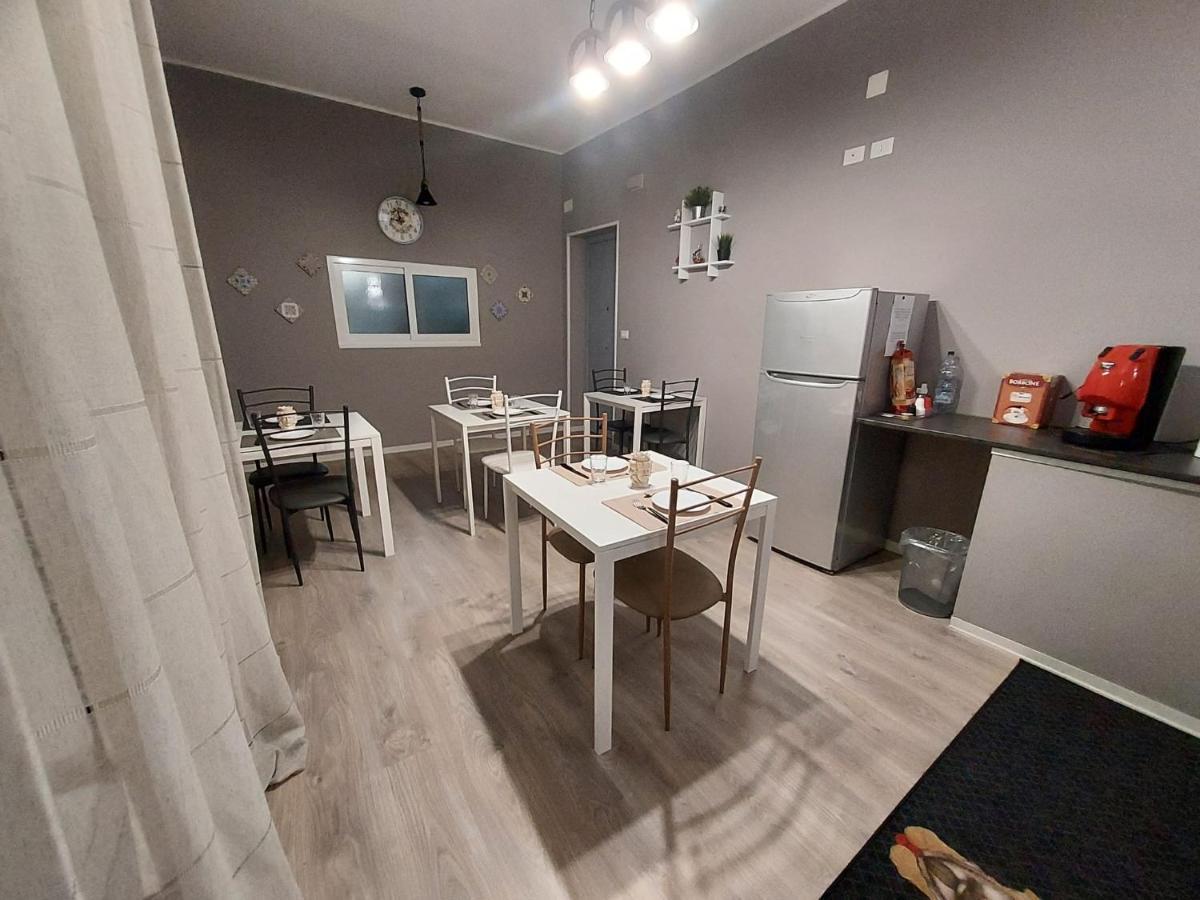 La Casa Del Moro - Al Politeama Bed & Breakfast Palermo Bagian luar foto