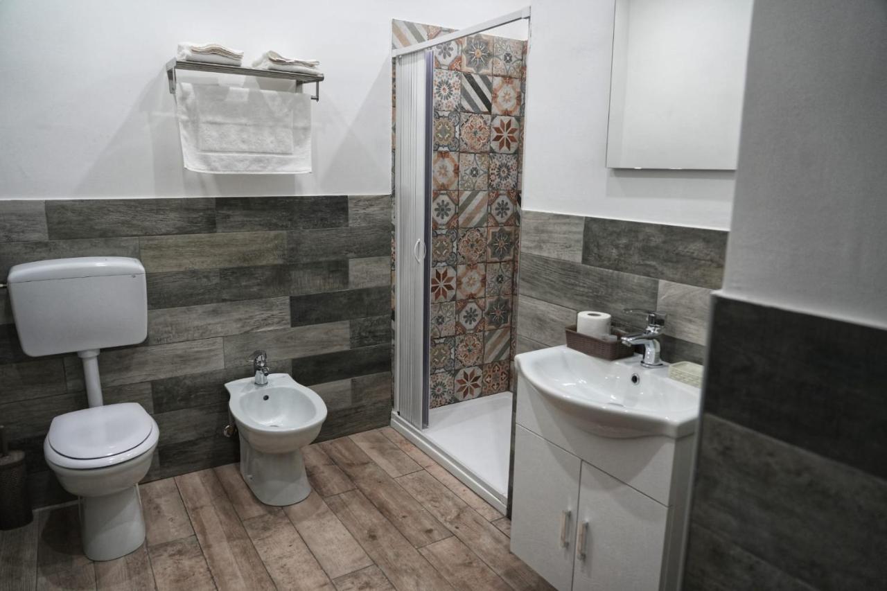 La Casa Del Moro - Al Politeama Bed & Breakfast Palermo Bagian luar foto
