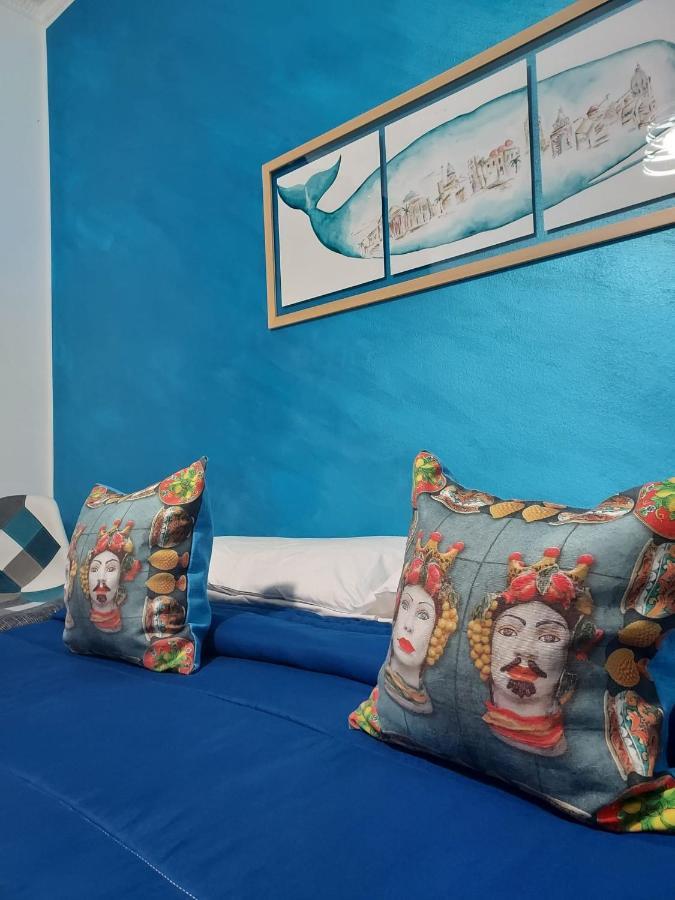 La Casa Del Moro - Al Politeama Bed & Breakfast Palermo Bagian luar foto