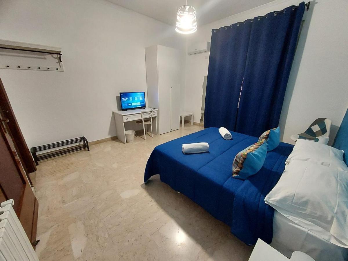 La Casa Del Moro - Al Politeama Bed & Breakfast Palermo Bagian luar foto